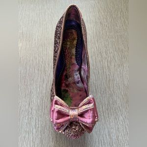 NIB 💝❤️ Irregular Choice Rose Gold Ban Joe